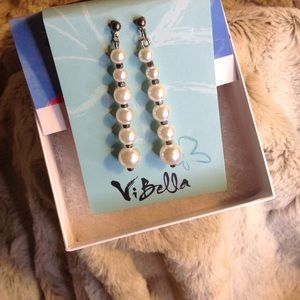 Vibella faux pearl earrings